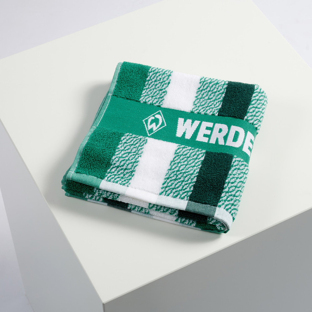 SV Werder Bremen Handtuch Streifen GOTS. 50x100 cm - grün SV Werder Bremen Handtuch Streifen GOTS. 50x100 cm - grün